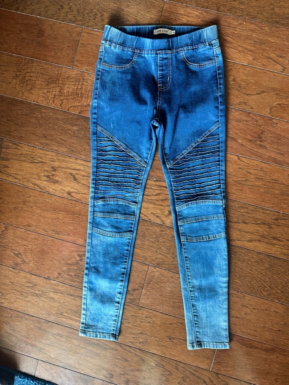Edgy Moto Acid Wash Jeggings real back pockets